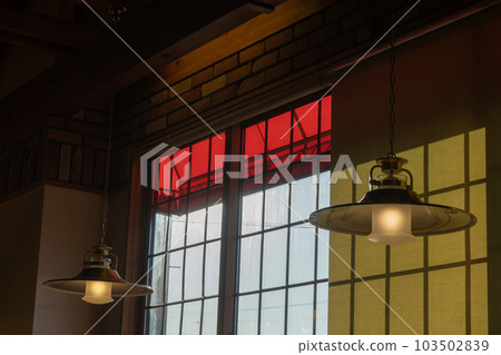 一家復古的咖啡店 103502839