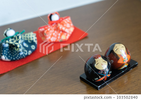 入口處陳列的大內娃娃 103502840