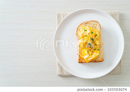 bread toast with scramble egg bread toast with scramble egg 103503074