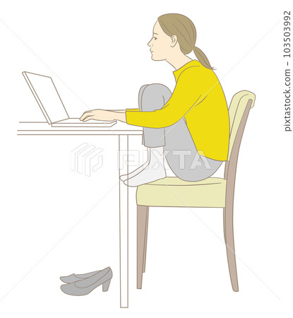 一個彎腰的女人在健身房坐著做案頭工作 一個彎腰的女人在健身房坐著做案頭工作 103503992