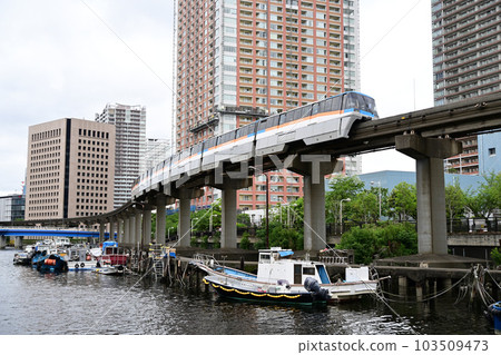 沿著芝浦西運河運行的東京單軌電車 103509473