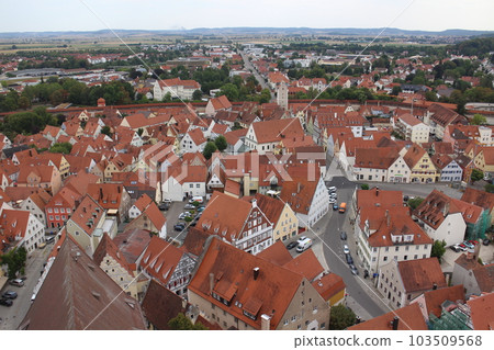 Panoramic view of the old town of Nordlingen, Germany 103509568