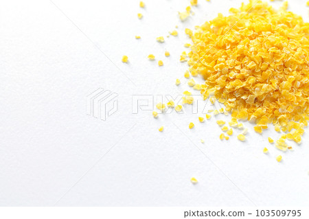 Healthy corn flakes isolated on white background Healthy corn flakes isolated on white background 103509795