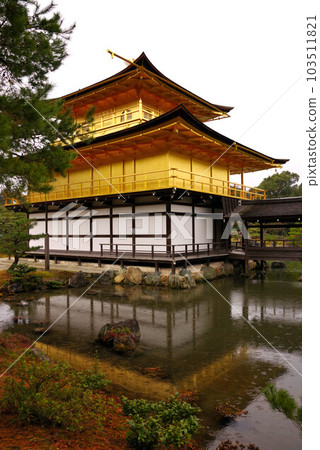 Rokuonji Temple Kinkakuji and Kyoko Pond 103511821