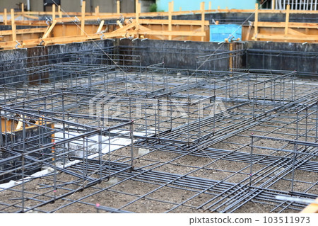 Dirt floor reinforcing bars for house foundations Dirt floor reinforcing bars for house foundations 103511973