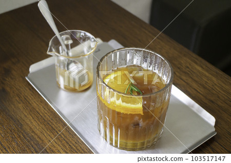 Iced americano black coffee fresh drink Iced americano black coffee fresh drink 103517147