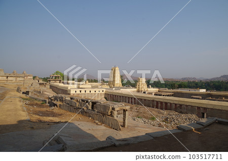 印度亨比建築群的 Virupaksha 寺，世界遺產，印度 103517711