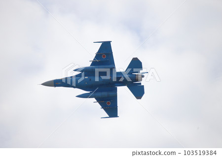 airplane, an airport show, yonago city 103519384