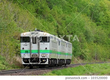 Kiha 40's last activity Local train on the Sekihoku Main Line Sekihoku Line nearing retirement Kiha 40's last activity Local train on the Sekihoku Main Line Sekihoku Line nearing retirement 103520000