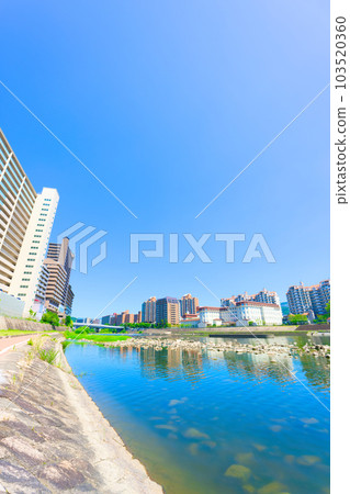 【兵庫縣】7月:在清爽的藍天假期中前往寶塚大劇場 【兵庫縣】7月:在清爽的藍天假期中前往寶塚大劇場 103520360