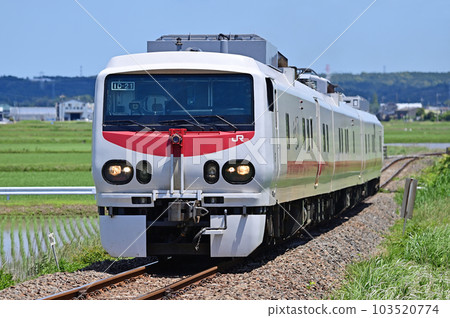 久留裡線 Yokota-Higashi Kiyokawa JR East Kiya E193 Series (Akita) East-iD 103520774