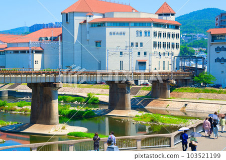 [Hyogo Prefecture] July: Go to the Takarazuka Grand Theater on a refreshing blue sky holiday 103521199