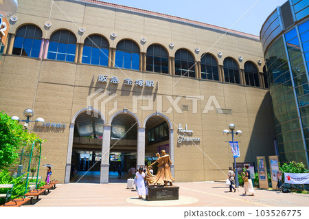 [Hyogo Prefecture] July, Hankyu Takarazuka Station 103526775
