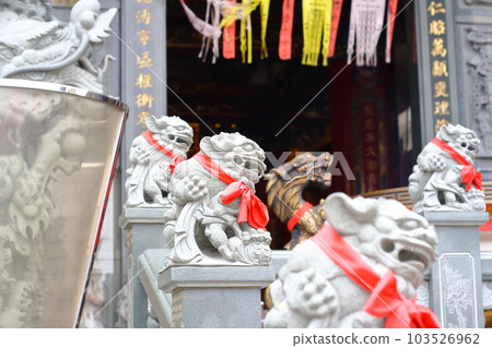 台灣台南高雄蓮花池的神社和寺廟燈籠 台灣台南高雄蓮花池的神社和寺廟燈籠 103526962
