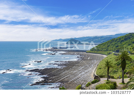[Miyazaki Prefecture] Oni's washboard on the Nichinan coast 103528777