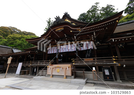 Main hall of Miwa Shrine Main hall of Miwa Shrine 103529863