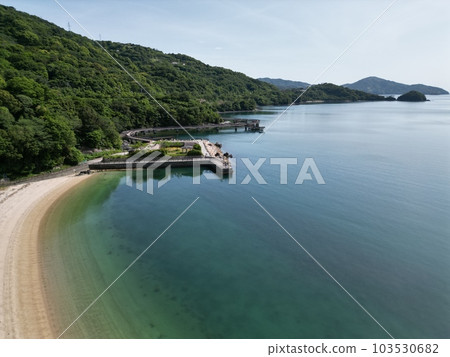 beach and promenade 103530682