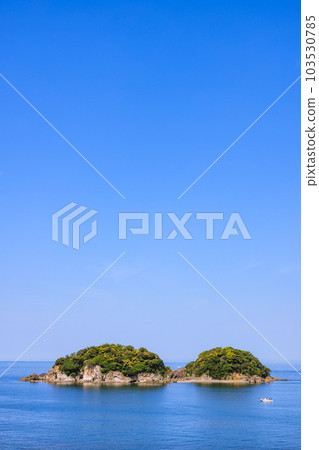 和歌山縣南部町南部灣無人島鹿島 103530785