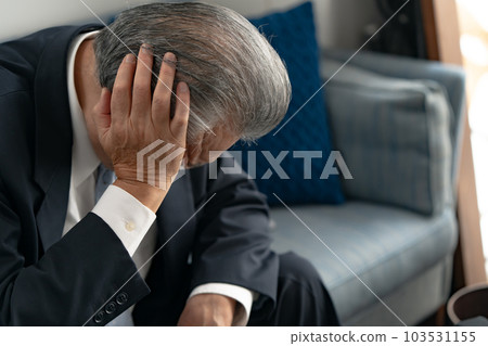 身體狀況不佳高級商人 103531155