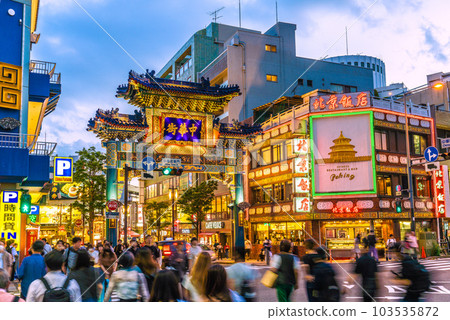 自過渡到日本橫濱城市景觀第 5 類以來，已經過去了三個多星期。更多沒有戴口罩的人……= 6 月 3 日 103535872