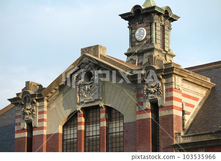 1917年建成的台中站(現作為新站啟用) 松崎滿洲設計的站房正面 1917年建成的台中站(現作為新站啟用) 松崎滿洲設計的站房正面 103535966