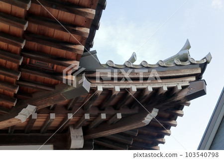 Shinto shrine makeup eaves 103540798
