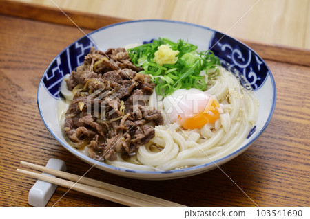 牛肉煮雞蛋顏射烏冬面 牛肉煮雞蛋顏射烏冬面 103541690