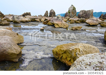 Hashigui-Iwa Rock "Hashiguiiwa" 103545321