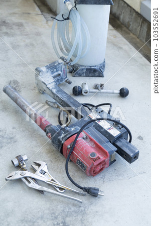 Core removal machine 103552691