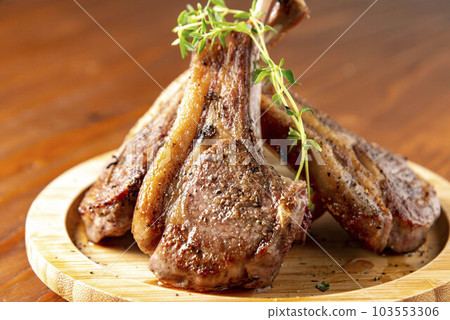 美味的羊肉菜羊排 103553306