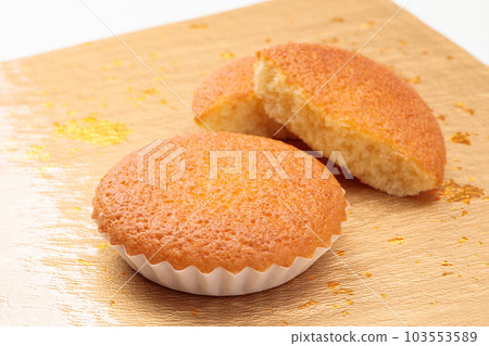 日本風格的西式糖果瑪德琳形象 103553589