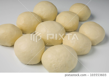 making bread and pizza dough 103553603