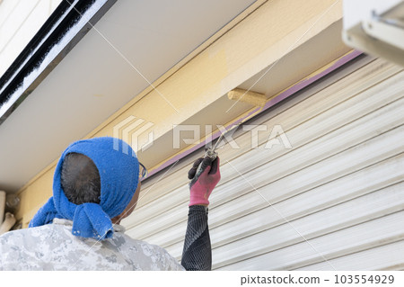 油漆車庫的工匠 油漆車庫的工匠 103554929