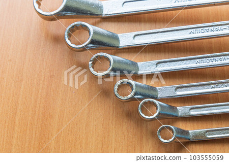 Lined up glasses wrench Lined up glasses wrench 103555059