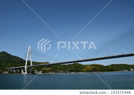 橫跨藍天和大海的生口橋 103555446