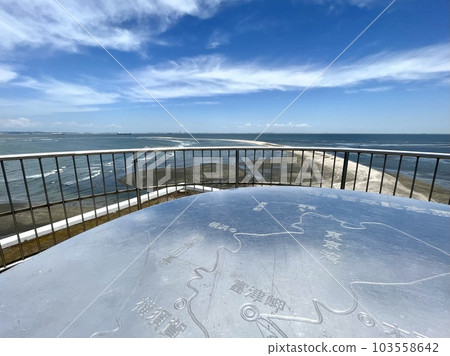 Futtsu Cape _ Tokyo Bay No. 1 Sea Fort side viewed from the Meiji Centenary Observatory _ Entering the position plate _ Ebb tide _ Sandbar 103558642