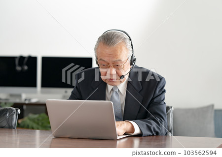Business senior headset online Business senior headset online 103562594