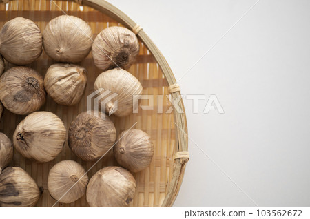Fatigue Recovery A Piece of Black Garlic Fatigue Recovery A Piece of Black Garlic 103562672