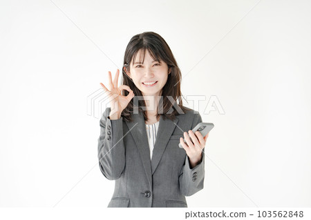 Business Woman Smartphone OK 103562848