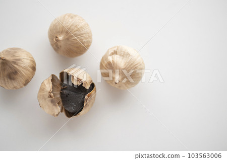 Fatigue Recovery A Piece of Black Garlic 103563006