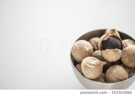 Fatigue Recovery A Piece of Black Garlic Fatigue Recovery A Piece of Black Garlic 103563066