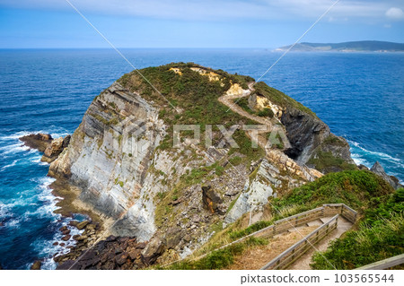 Punta socastro, also called punta fucino do porco. Cliffs and ocean view, Galicia, Spain Punta socastro, also called punta fucino do porco. Cliffs and ocean view, Galicia, Spain 103565544