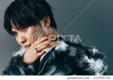 Men's fashion portraits, men's cosmetics, skin care Men's fashion portraits, men's cosmetics, skin care 103565724