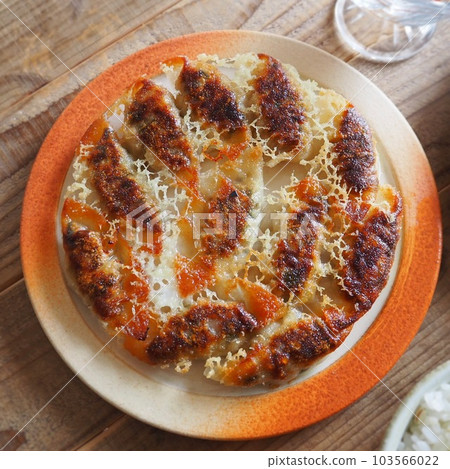 煎餃子 煎餃子 103566022