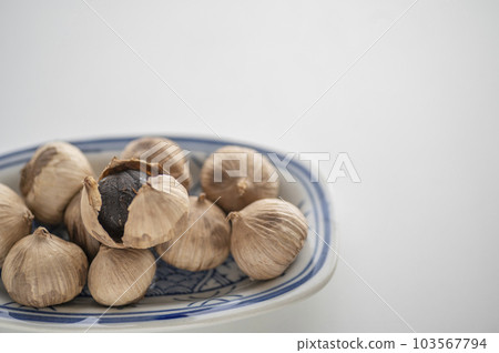 Fatigue Recovery A Piece of Black Garlic Fatigue Recovery A Piece of Black Garlic 103567794