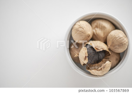 Fatigue recovery piece of black garlic Fatigue recovery piece of black garlic 103567869