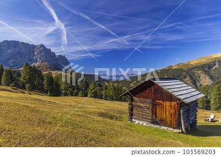 Peitlerkofel Mountain, Dolomiti near San Martin De Tor, South Tyrol, Italy Peitlerkofel Mountain, Dolomiti near San Martin De Tor, South Tyrol, Italy 103569203