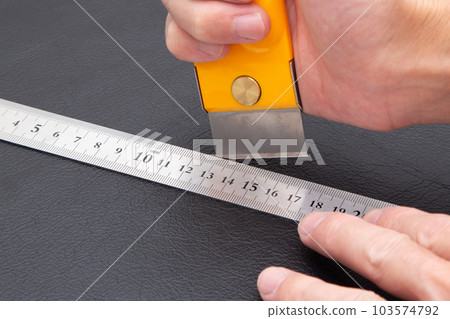 Leather craft Cutting leather 103574792