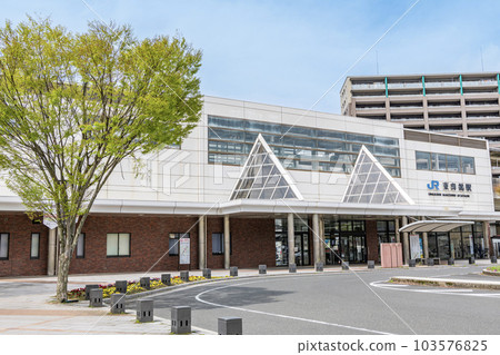 京都府舞鶴市 JR 東舞鶴站南口晴天 103576825