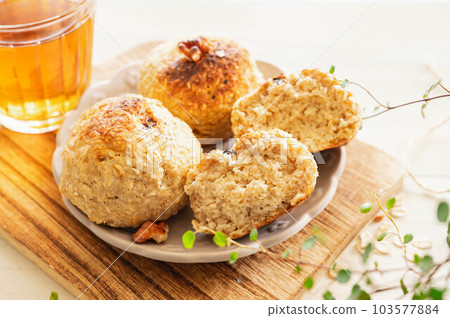 oatmeal and tofu bread 103577884